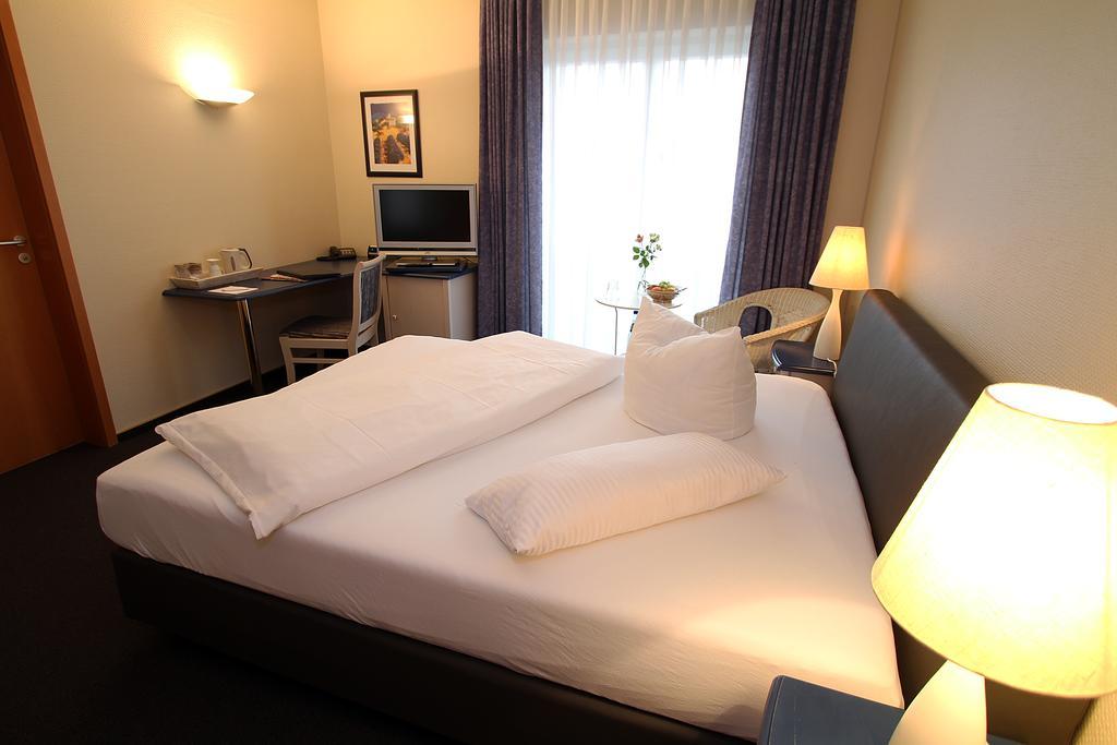 Hotel Lindemann Bad Nauheim Ngoại thất bức ảnh